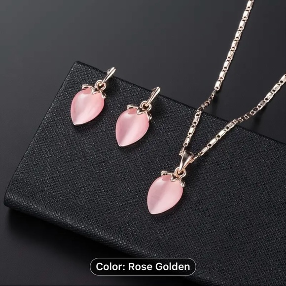 Valentine necklace set - Picture 2 of 3